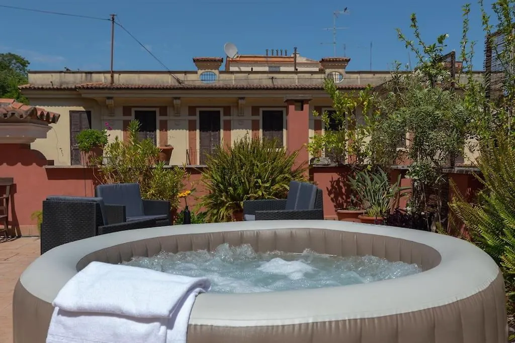 Penthouse With Jacuzzi On Private Terrace In Trastevere Rome Italy