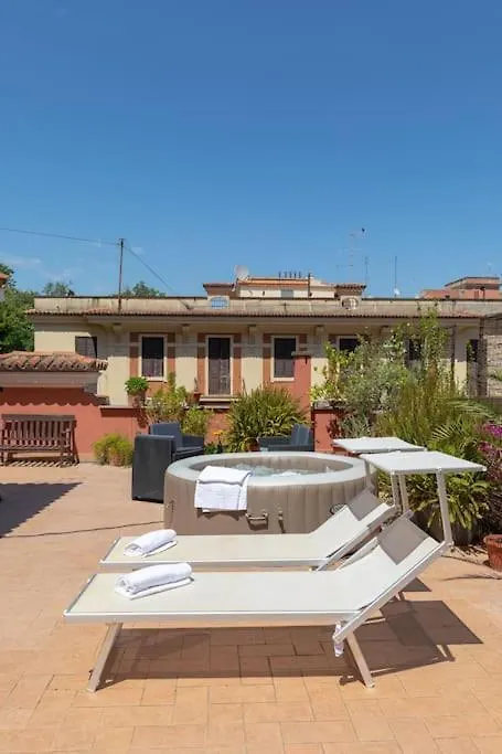 Penthouse With Jacuzzi On Private Terrace In Trastevere Rome 0*,