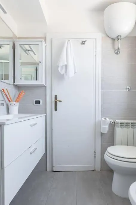Penthouse With Jacuzzi On Private Terrace In Trastevere Rome
