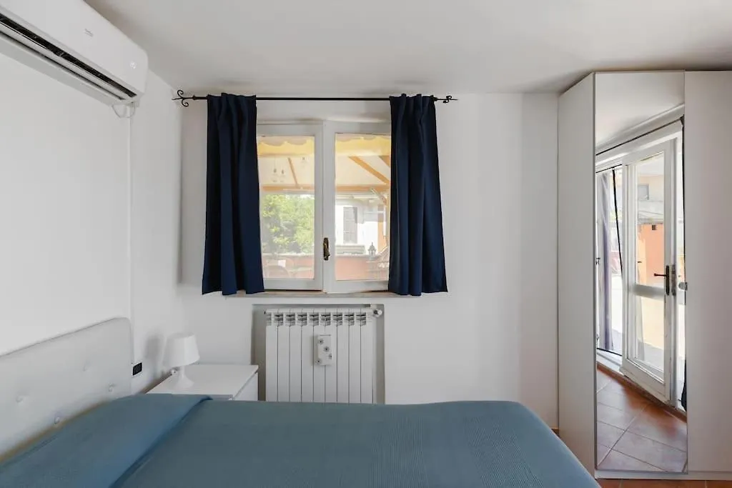 아파트 Penthouse With Jacuzzi On Private Terrace In Trastevere 로마 이탈리아