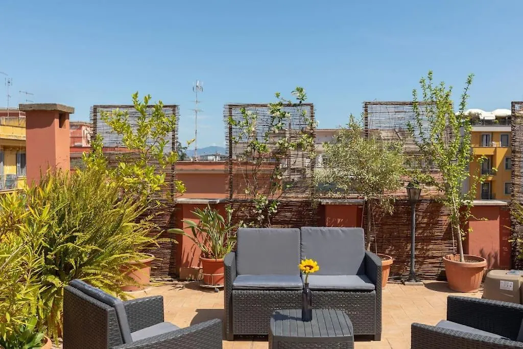 Penthouse With Jacuzzi On Private Terrace In Trastevere 로마 아파트
